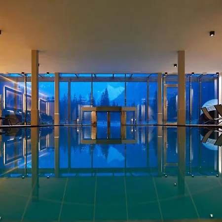 Dolomitenhof & Alte Post Hotel 4*