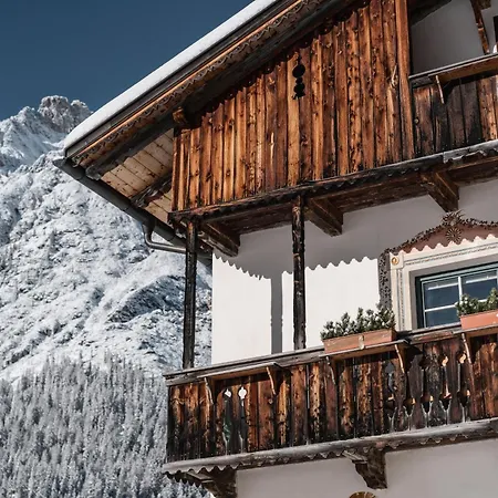 Dolomitenhof & Alte Post 4* Sexten