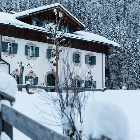 Dolomitenhof & Alte Post 4* Sexten