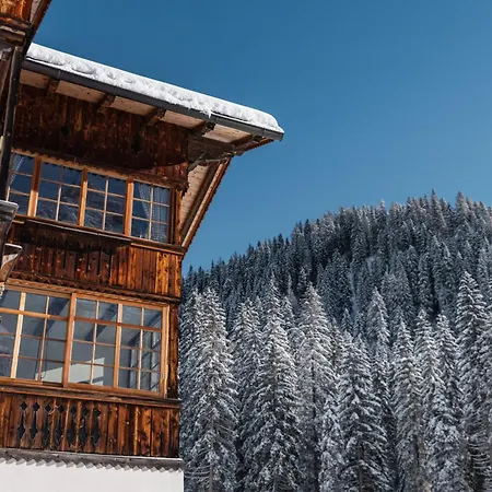 Hotel Dolomitenhof & Alte Post 4*