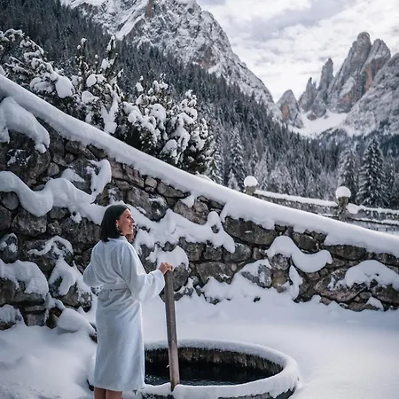 Dolomitenhof & Alte Post Sexten