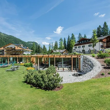 Hotel Dolomitenhof & Alte Post